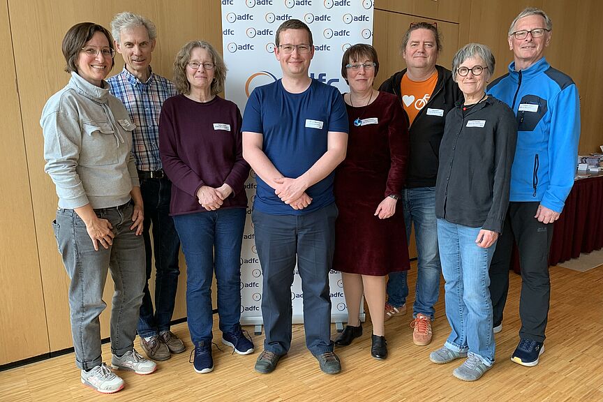 Vorstandsmitglieder 2025 Die acht Vorstandsmitglieder des ADFC Landesverbands Hessen