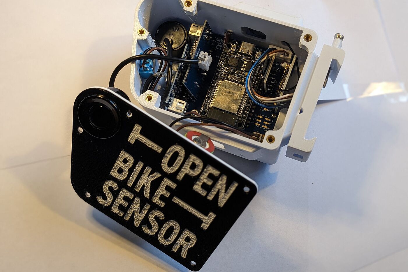 So sieht ein OpenBikeSensor innen aus