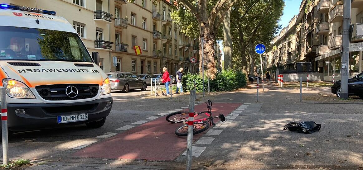 unfall_rötterstr_moselstr.jpg Unfall an der Ecke Lange Rötterstraße / Moselstraße im Jahr 2021